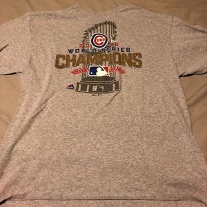 Large chicago cubs tee